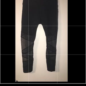 NWOT VS workout leggings